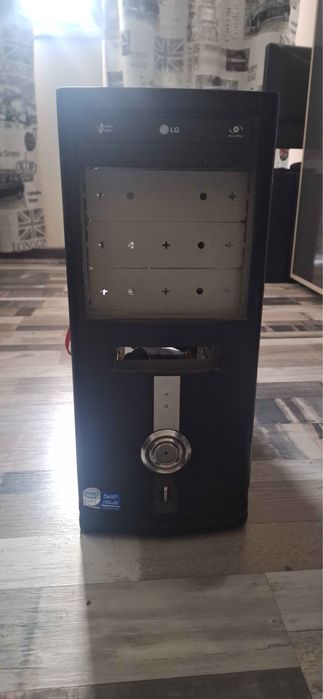 Настолен компютър