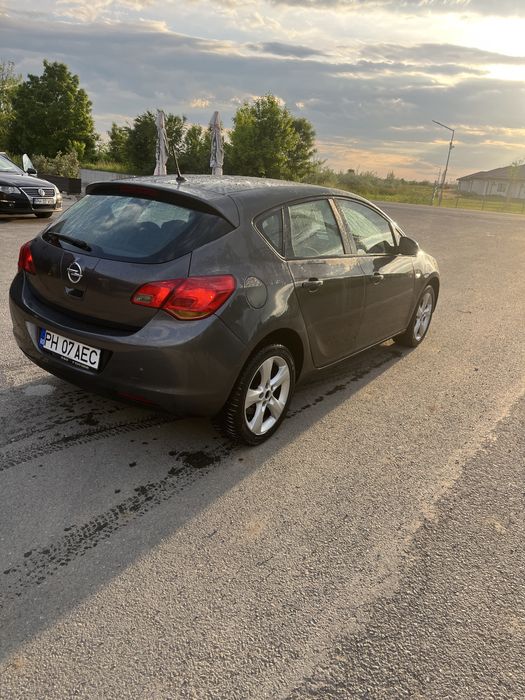 Opel astra j fara defecte accepte orice test