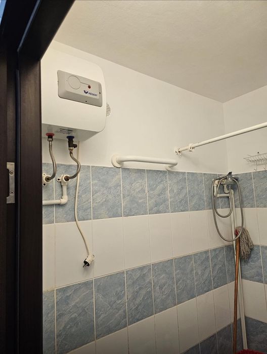 Camera de camin de închiriat