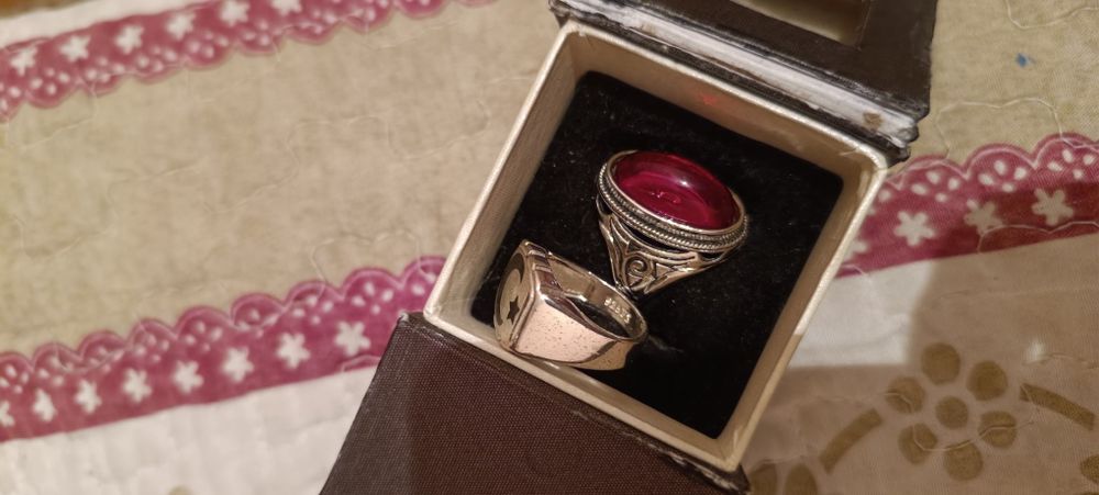 Срочно продам кольцо с рубином!