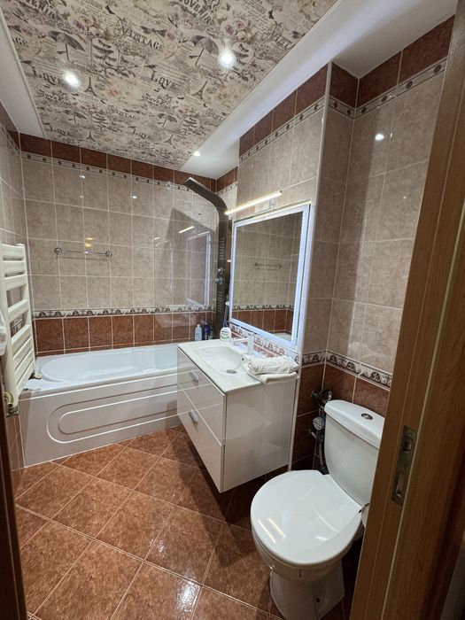 Apartament detalii LUX 3 camere 85mp , ulteacenteal la bulevard, etaj2