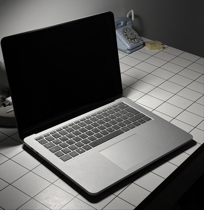 Microsoft Surface Laptop Studio - i7 / 32GB / 2TB SSD + pen