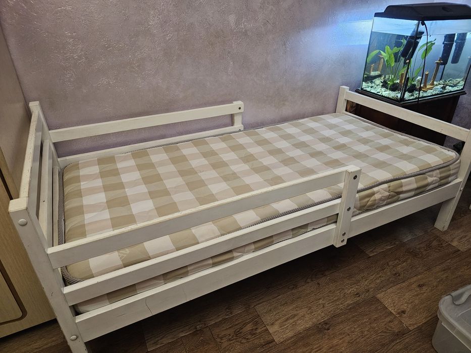 Кровать с матрасом 160х80 береза