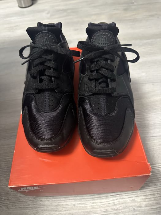 Nike Air Huarache “Triple black” -Marimea 44 - Stare excelenta -Cutie