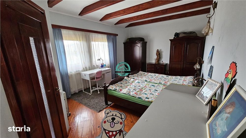 Vand casa de 380 mp, cu teren de 3500 mp in Sangeorgiu de Mures