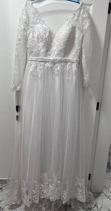 Булчинска рокля с етикет