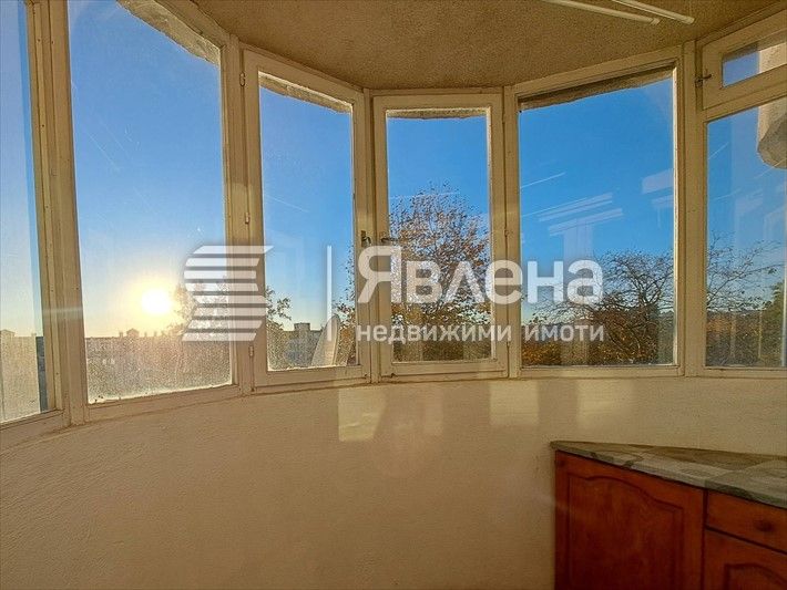 Дава се под наем Двустаен апартамент в Варна, Цветен квартал - 65 кв.м за 435 € - Снимка #8