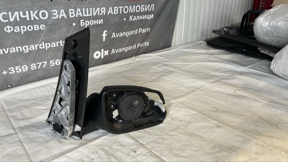 Дясно огледало без заден капак и стъкло BMW 2 F46 (2014-2021)