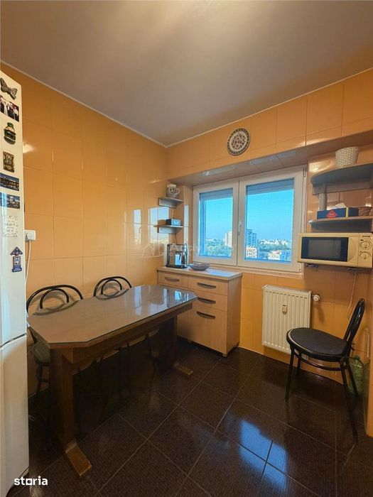 2 Camere, Brancoveanu, vis a vis de statia de metrou, Parcare