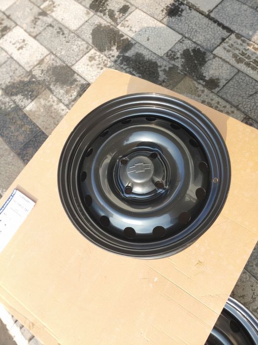 Damas va Labo uchun R15 seriy va qora diskalarimiz bor sotuvda.