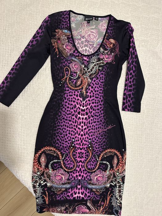Ефектна рокля Just Cavalli – уникален десен и перфектна кройка размер XS/S