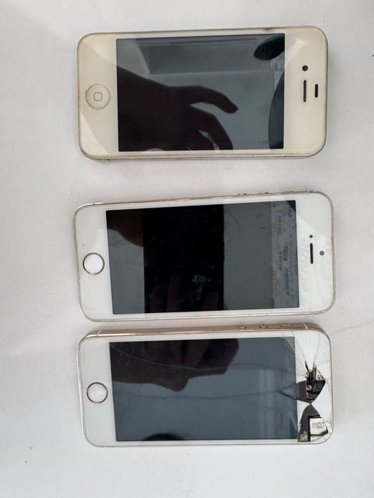 IPhone 4 и 5 на запчасти