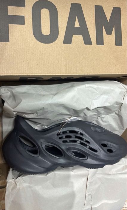 Yeezy Foam Runner 43
