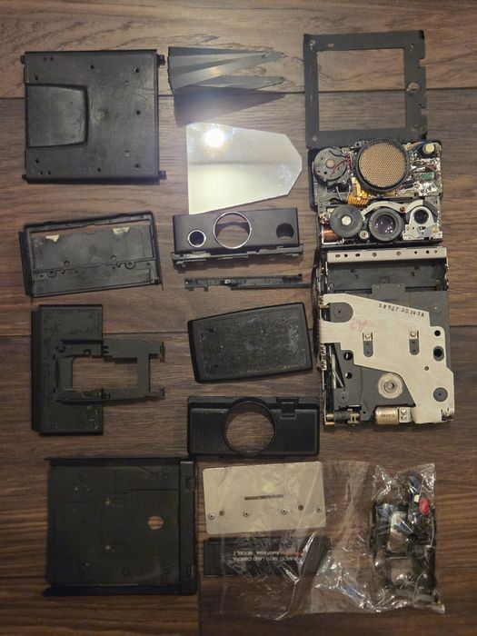 Polaroid SX 70 Sonar, piese