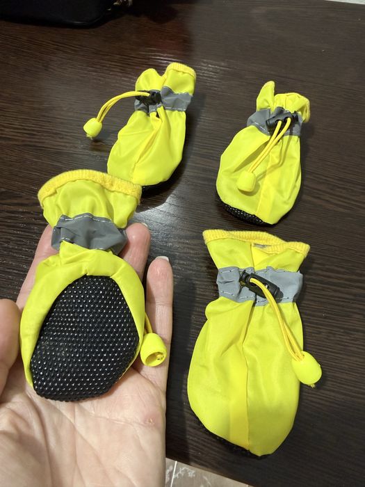 Продам обувь для собак мелких пород