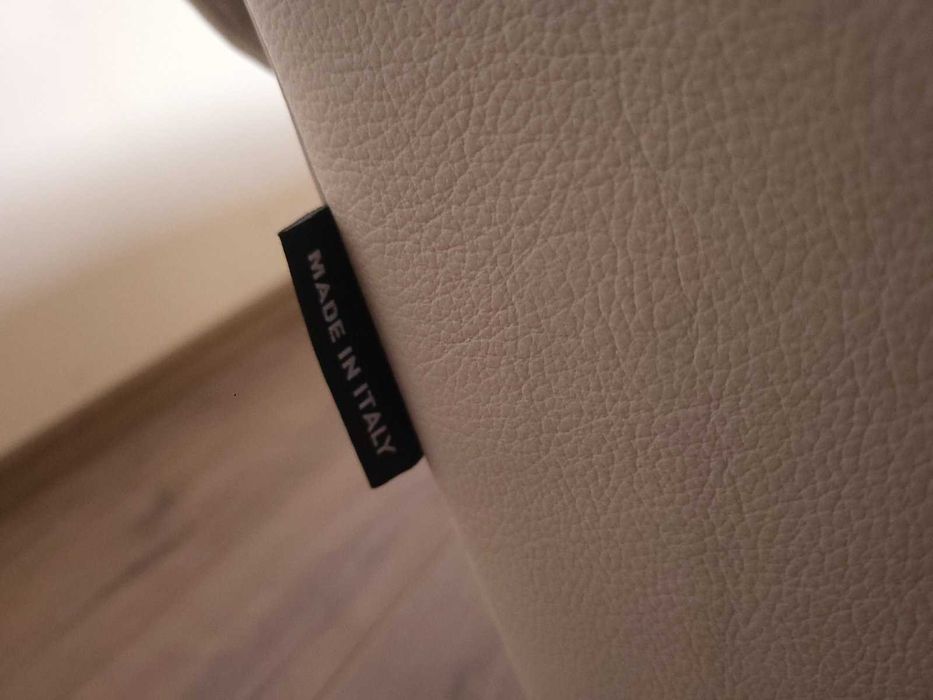 Дизайнерски светло кремав кожен диван тройка с ел релакс механизъм