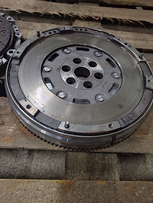 Демферен маховик за Peugeot,Citroen 2.0hdi