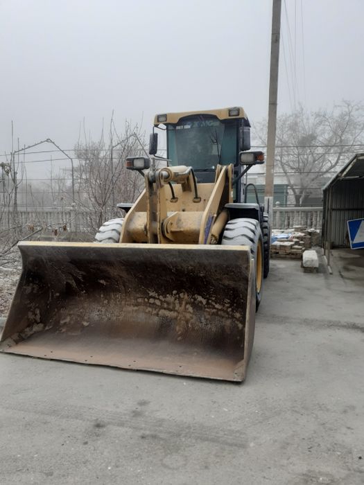 Пагрузчик сотилади