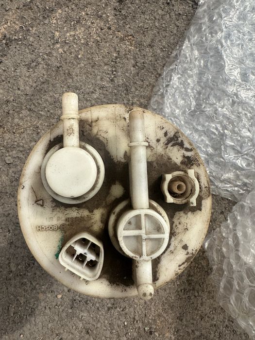 Бинзонасос на Avensis 2.0л.