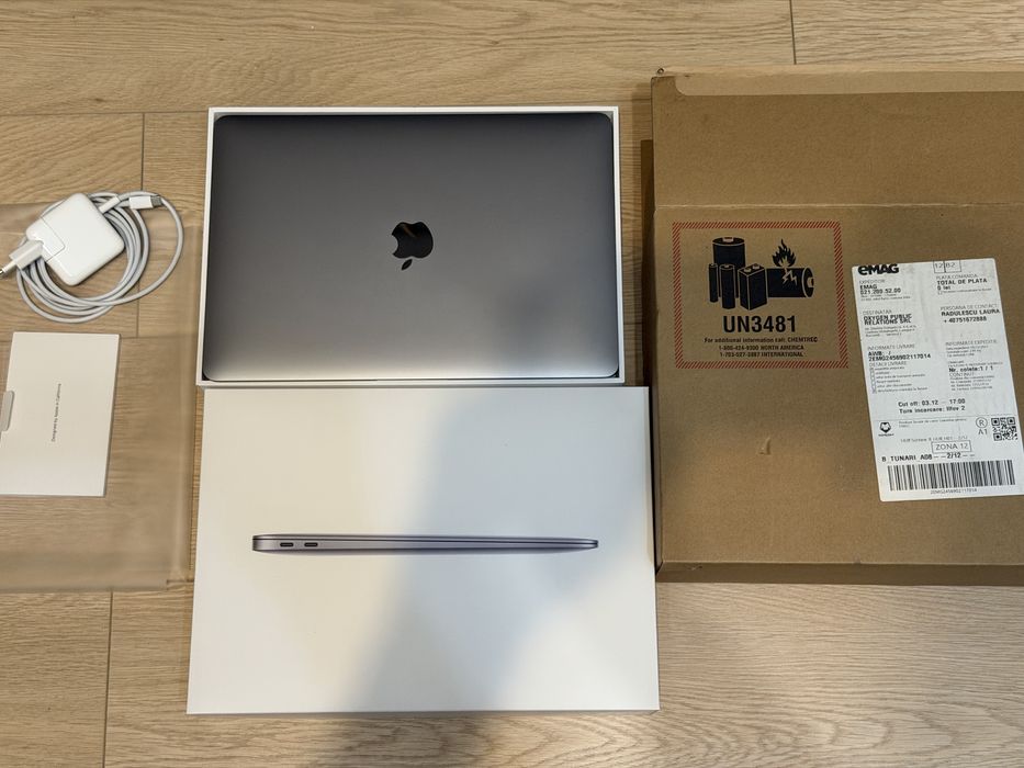 Macbook Air M1 2021 grey