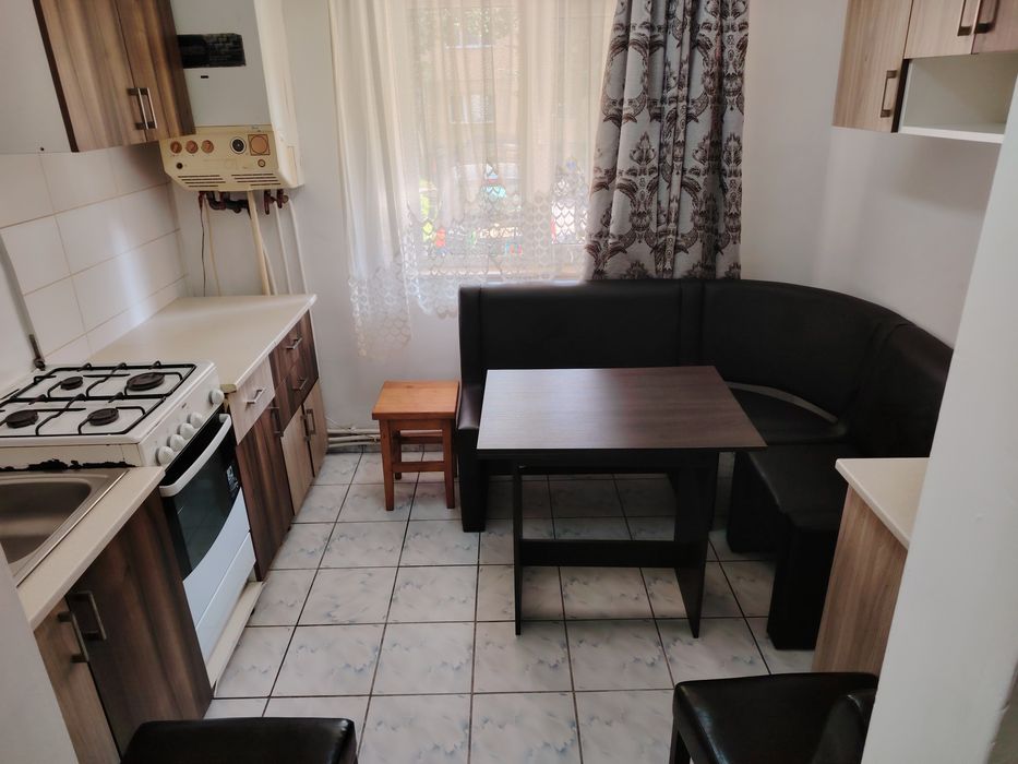 Închiriez apartament 2 camere ampoi 3