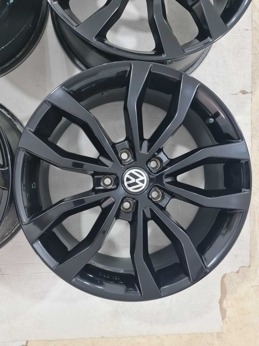 Jante 18 VW Amarok Transporter T5 T6 Caravelle Multivan Touareg 5x120 65.1 8J et43