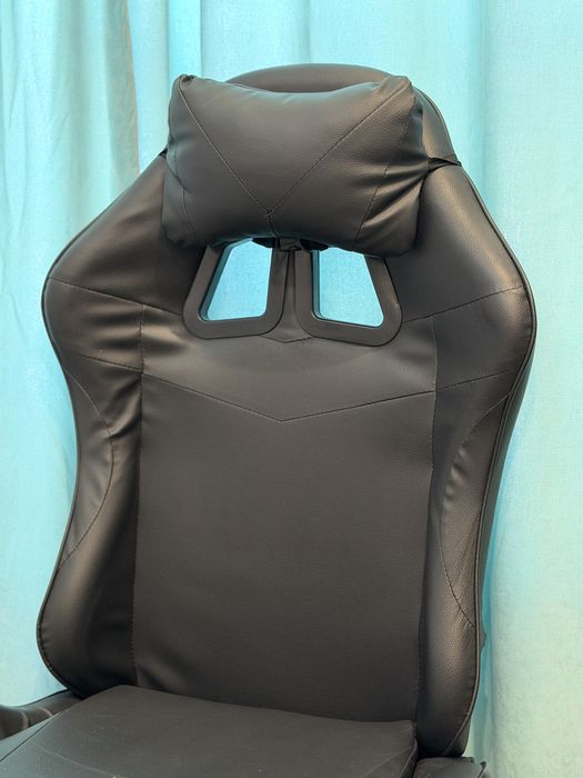 Игровое компьютерное кресло