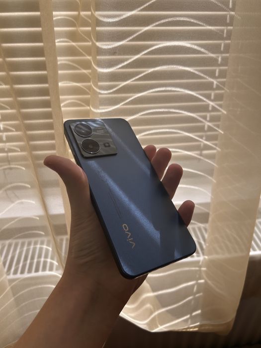 Vivo Y35 + калъф etuo