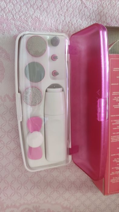 Маникюрный набор Avon