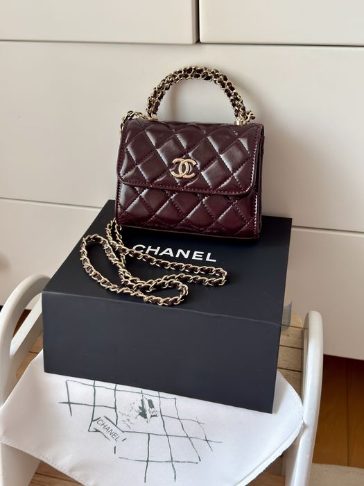 Мини чанта Chanel в цвят бургунди