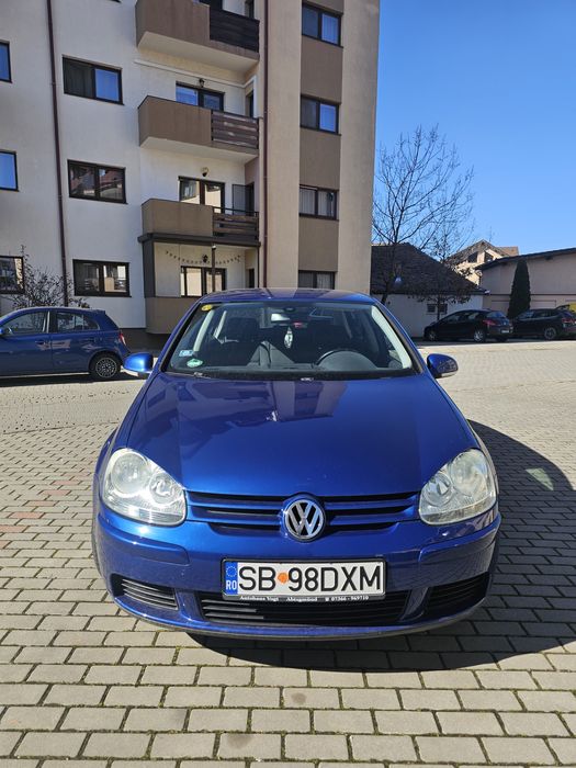 Volkswagen Golf 5 - 1.6 benzină - cu dotari