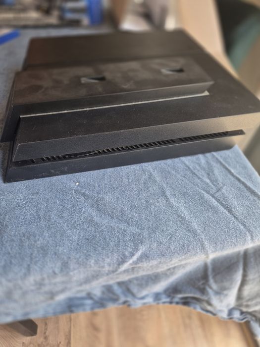 Ps4 fat 1 TB с 2 игри и 1 dualshock 4 v1