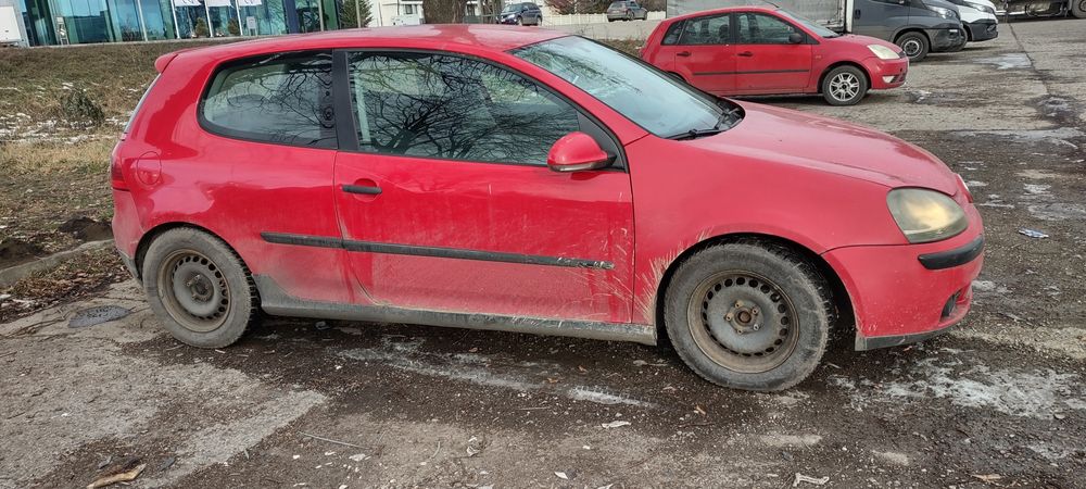 Golf 5 , două portiere