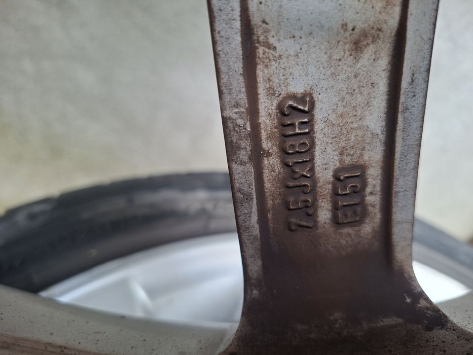 Vând jante originale vw 225 /40 R18