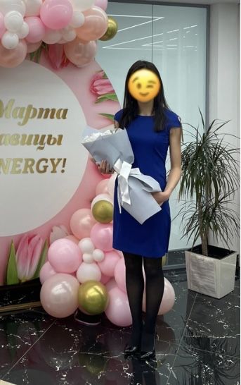 Красивое синее платье