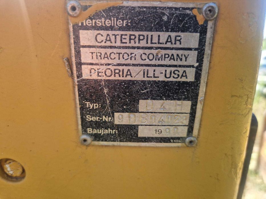 Buldozer Cat D4H an fabricatie 1990