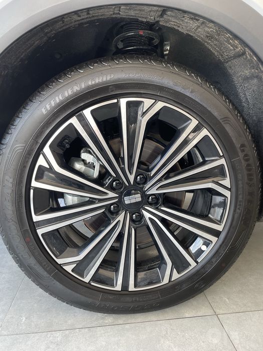 Geely ex-5 em-i hyibrit (2026) may oyida ishlab ch. Full