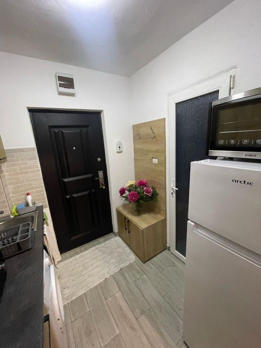 Proprietar-Inchiriez Garsoniera