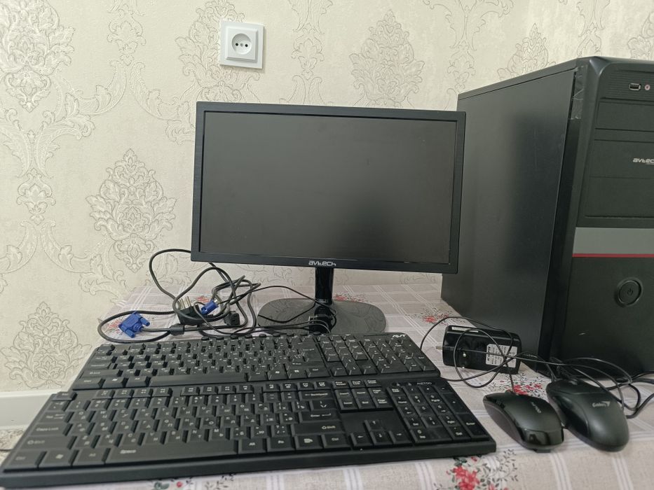 Продается старый компьютер (офисный вариант)