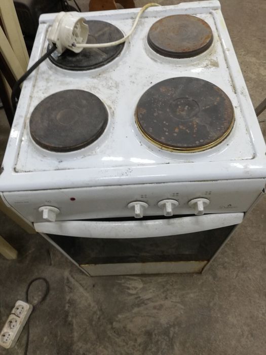 Электроплита 3х комфорная