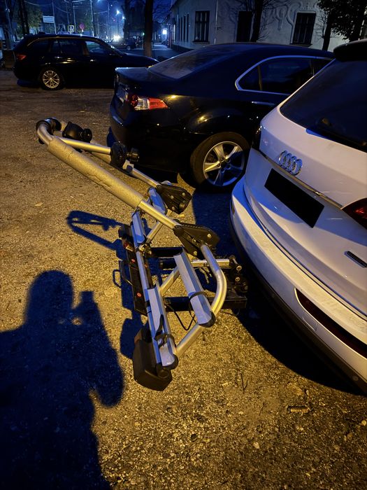 Gravel bike si suport auto pentru biciclete