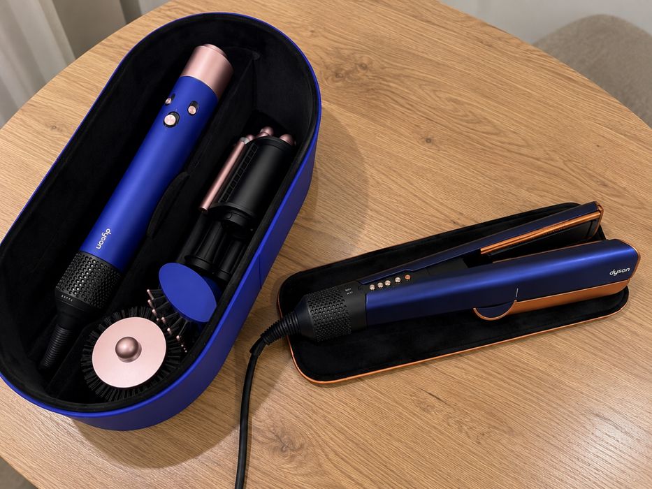 Vand Dyson Airwrap complet + Dyson Airstrait Royal Blue