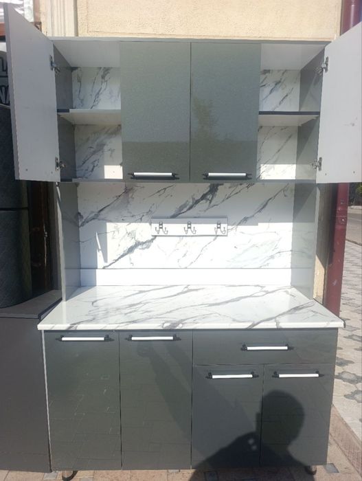 Kuxni mebel sotiladi  ustanofka bepul