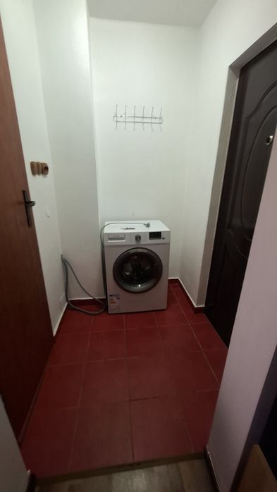 Închiriez garsoniera în Turda  str Tineretului nr 34.