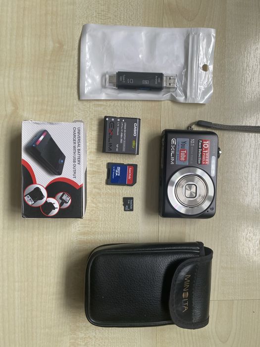 Aparat foto compact Casio Exilim EX Z1080