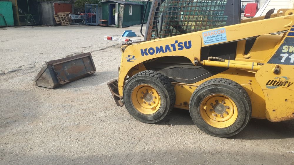 Inchiriez miniincarcator cu cupă,furci paleti, motostivuitor teren.