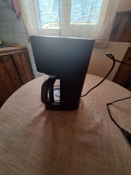 Два броя кафемашини