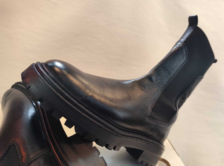 Ghete chelsea 41 premium Massimo Dutti piele naturala moale negru