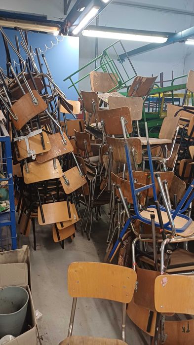 Метални здрави столове