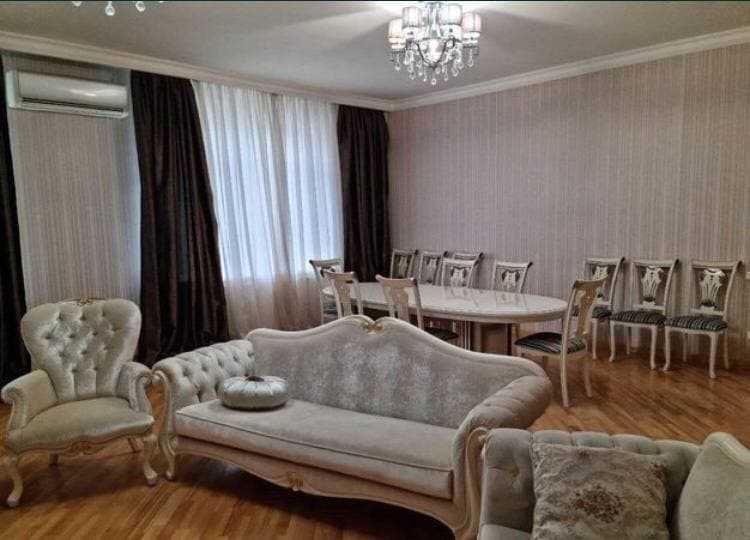 4-комн. квартира, 230 м², Мирабадский район